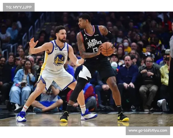 NBA自由市场开局火爆:乔治加入费城,保罗转会马刺,哈登续约留队,克莱离开勇士 NBA自由市场开局火爆:乔治加入费城,保罗转会马刺,哈登续约留队,克莱离开勇士