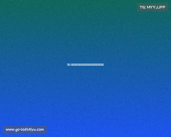 杰基-杨暖心举动：故意松开鞋带，助状元克拉克回归赛场